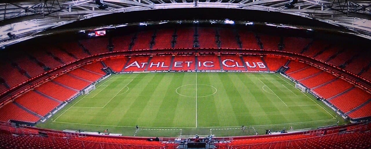 Toàn cảnh San Mamés, sân đấu gắn với Athletic Club Bilbao Toàn cảnh San Mamés, sân đấu gắn với Athletic Club Bilbao