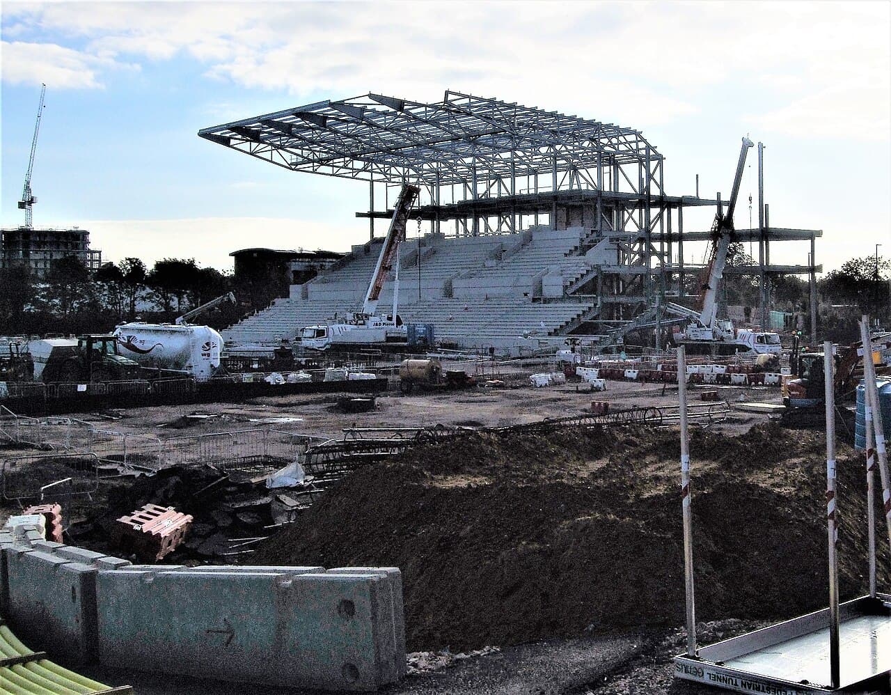 Toàn cảnh Gtech Community Stadium, sân nhà của Brentford Toàn cảnh Gtech Community Stadium, sân nhà của Brentford