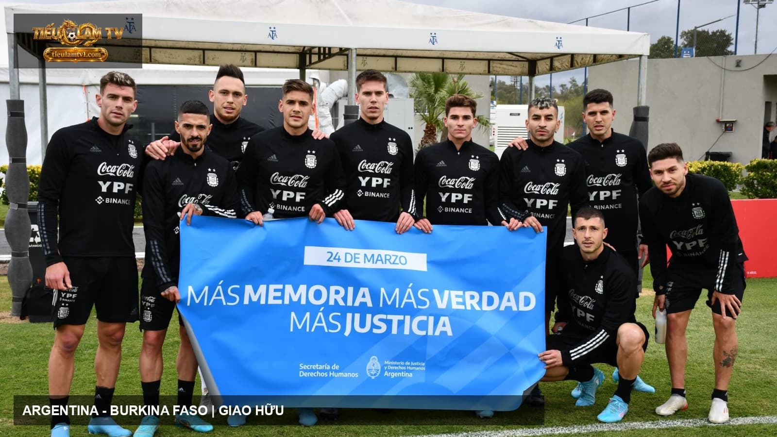 Đội tuyển Argentina chụp ảnh tập thể tháng 3 năm 2022 Đội tuyển Argentina chụp ảnh tập thể tháng 3 năm 2022