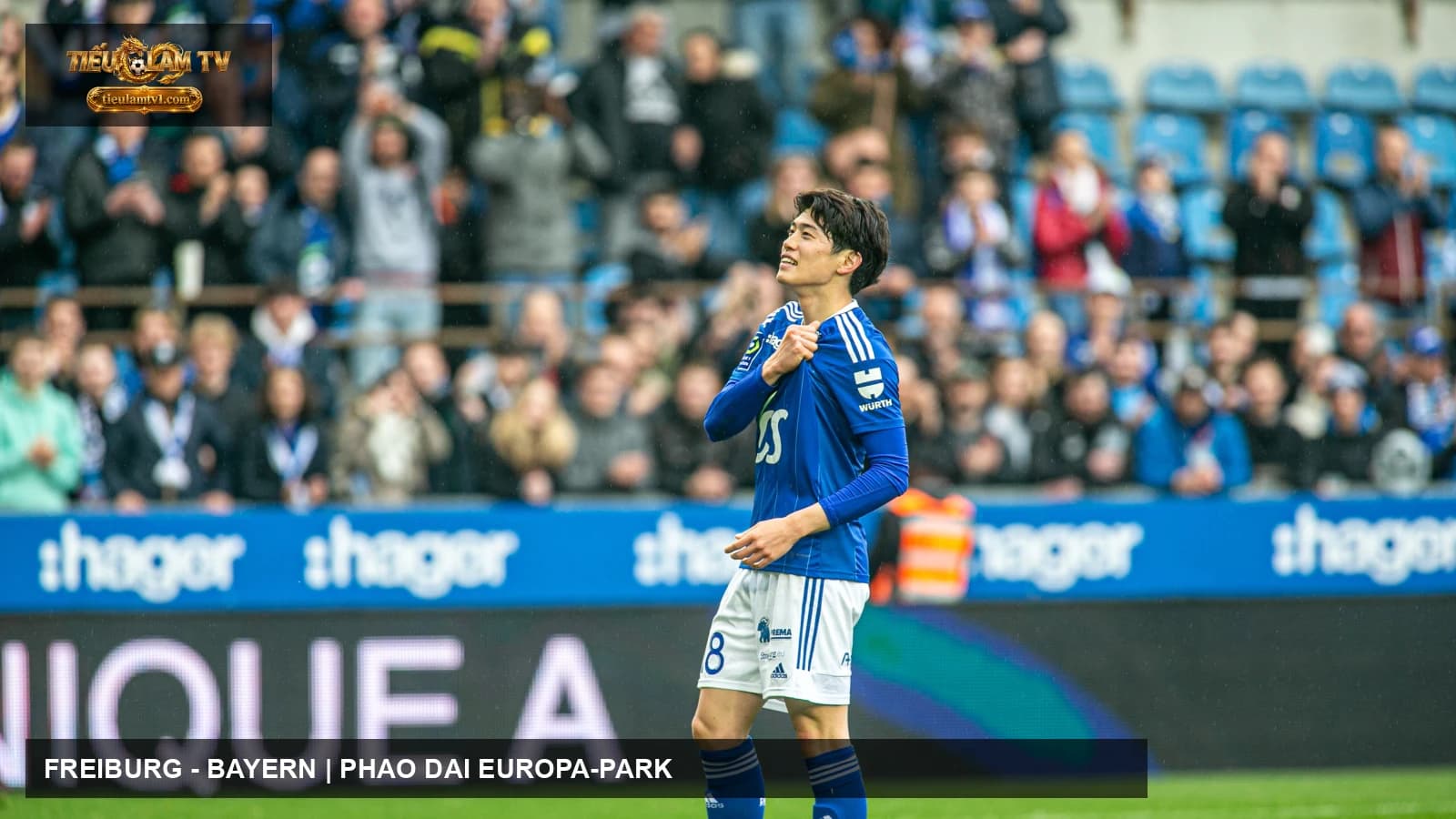 Yuito Suzuki của Freiburg thi đấu trên sân Yuito Suzuki của Freiburg thi đấu trên sân