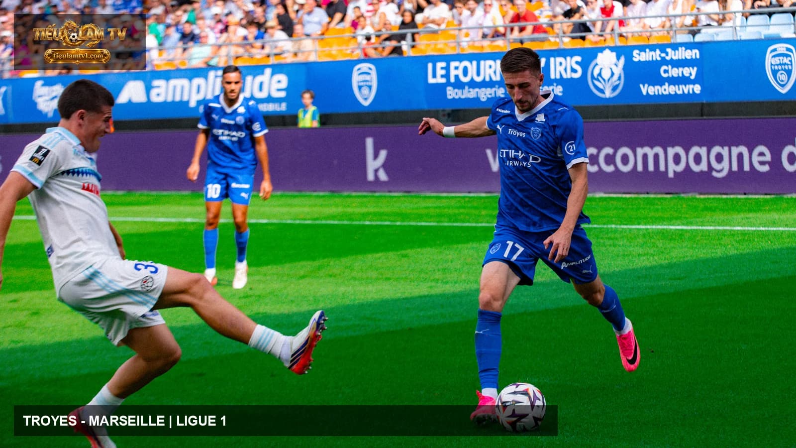 Troyes thi đấu trên sân nhà Troyes thi đấu trên sân nhà